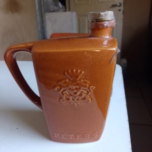 Botella de cerámica Peters hermanos
